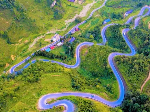 Những đỉnh núi thiên đường săn mây ở Hà Giang